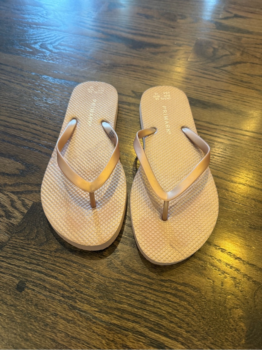 Primark Women’s Metallic Blush Flip Flop Sandals
